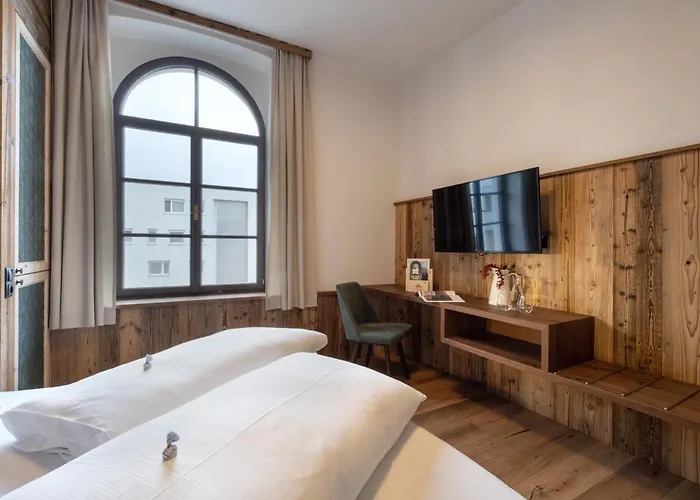 Kirchenwirt Hotel